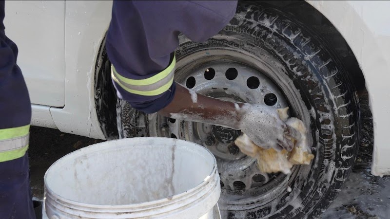 Ekhayeni Car Wash & Eatery - Photo 2